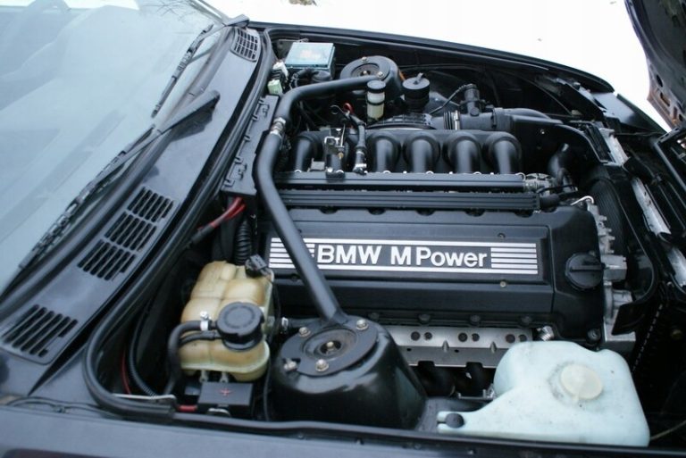 BMW S50B30 engine