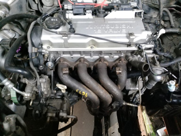 Mitsubishi 4G18 1.6L engine