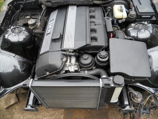 BMW M54B30 engine