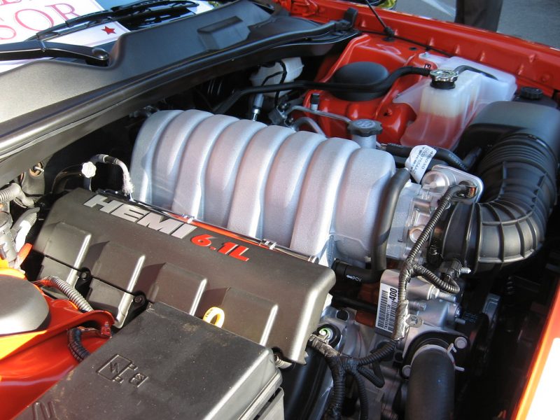 Chrysler, Dodge 6.1 HEMI engine review