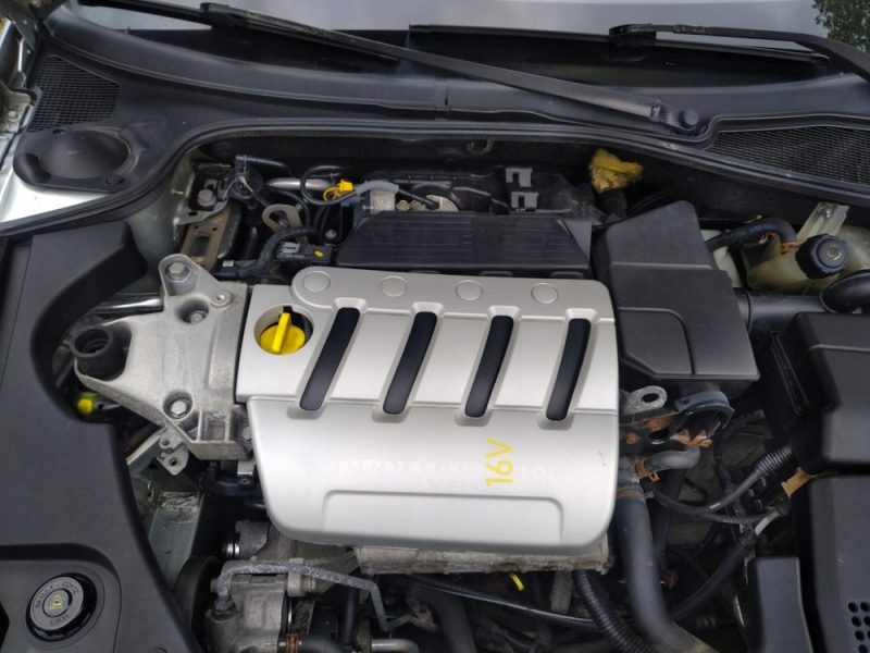 Renault 1.8 (F4P) engine