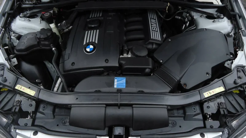 BMW N53B30 engine