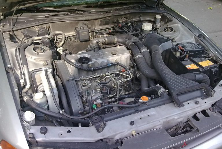 Mitsubishi 4D68 2.0 engine