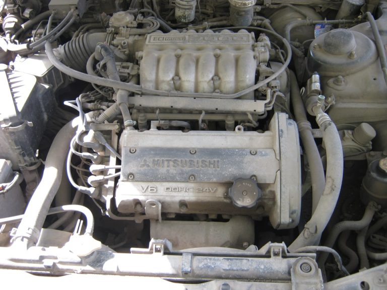 Mitsubishi 6A12 2.0 V6 engine