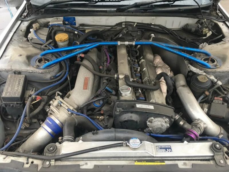 Nissan 2.5 RB25DET and RB25DE engine