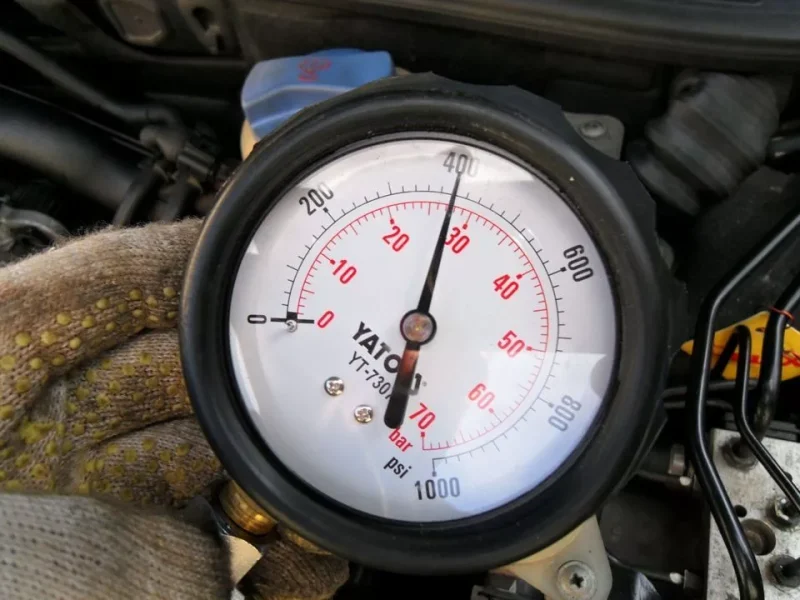 What should be the oil pressure in the engine