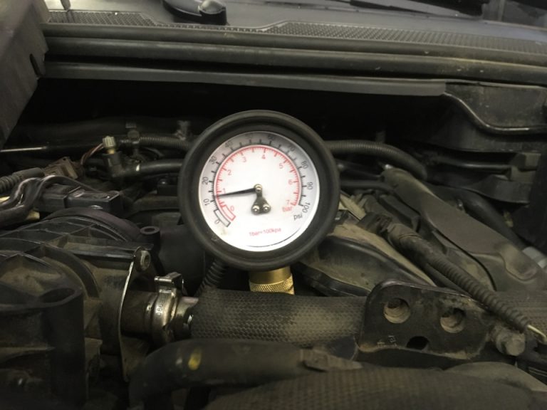 What should be the oil pressure in the engine